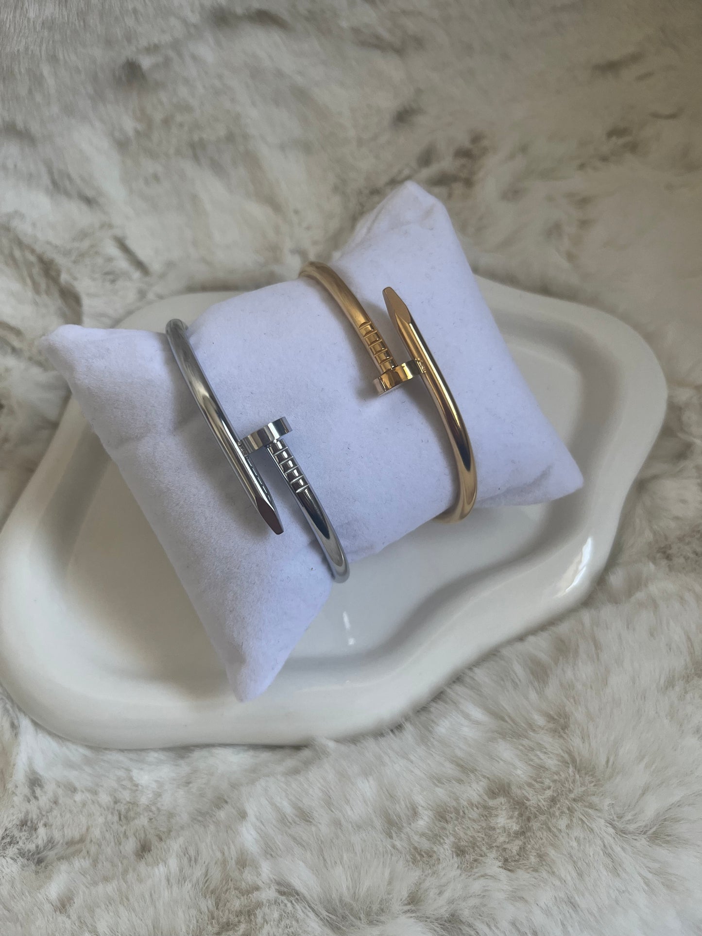 Gold or silver nail open bangle