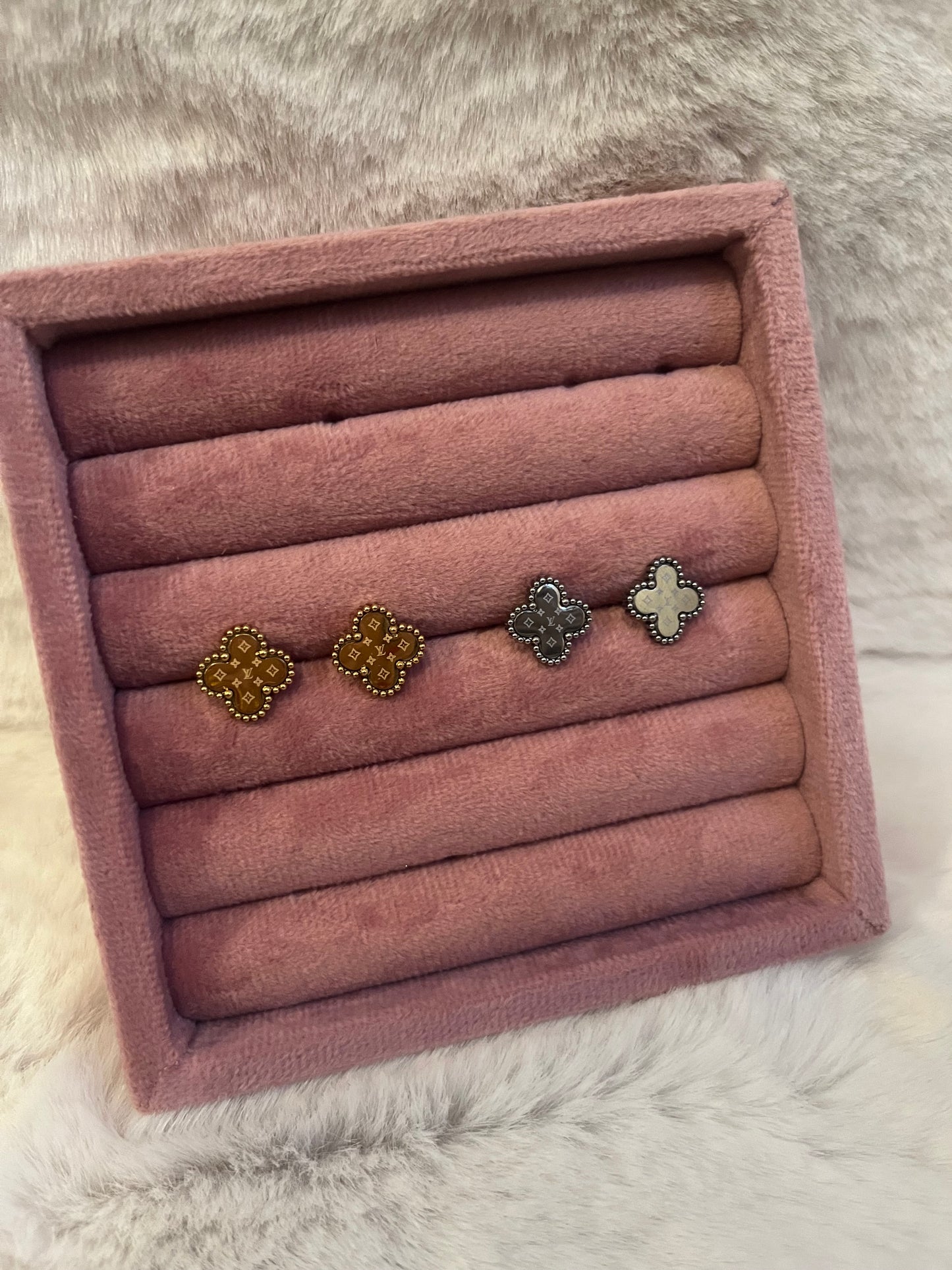 Gold or silver Luvu clover earrings