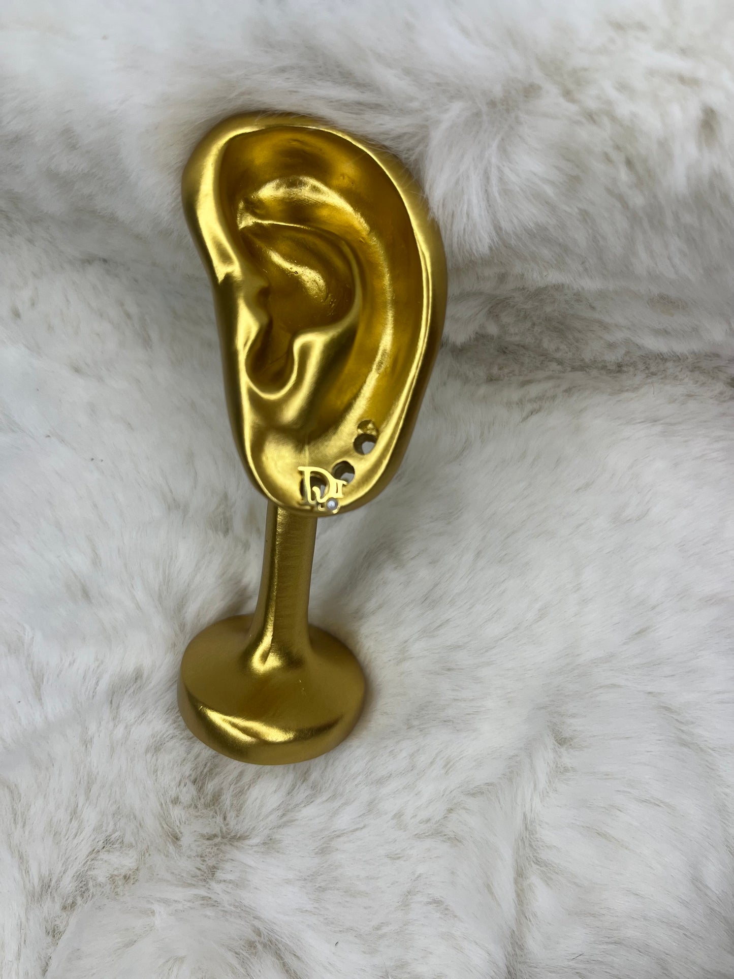 Mini gold DD Diamond earring