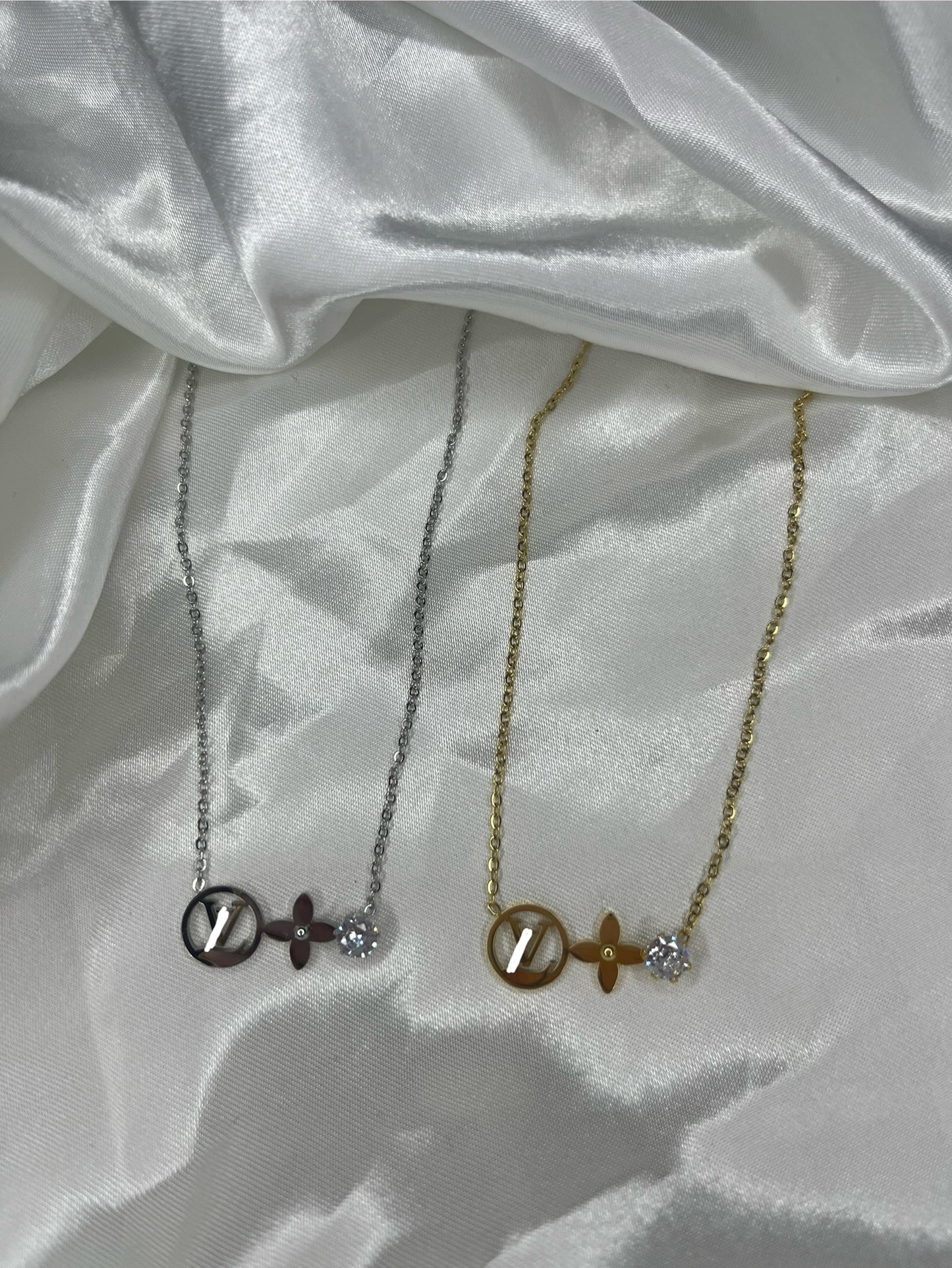 Gold or silver dainty Luvu clover necklace