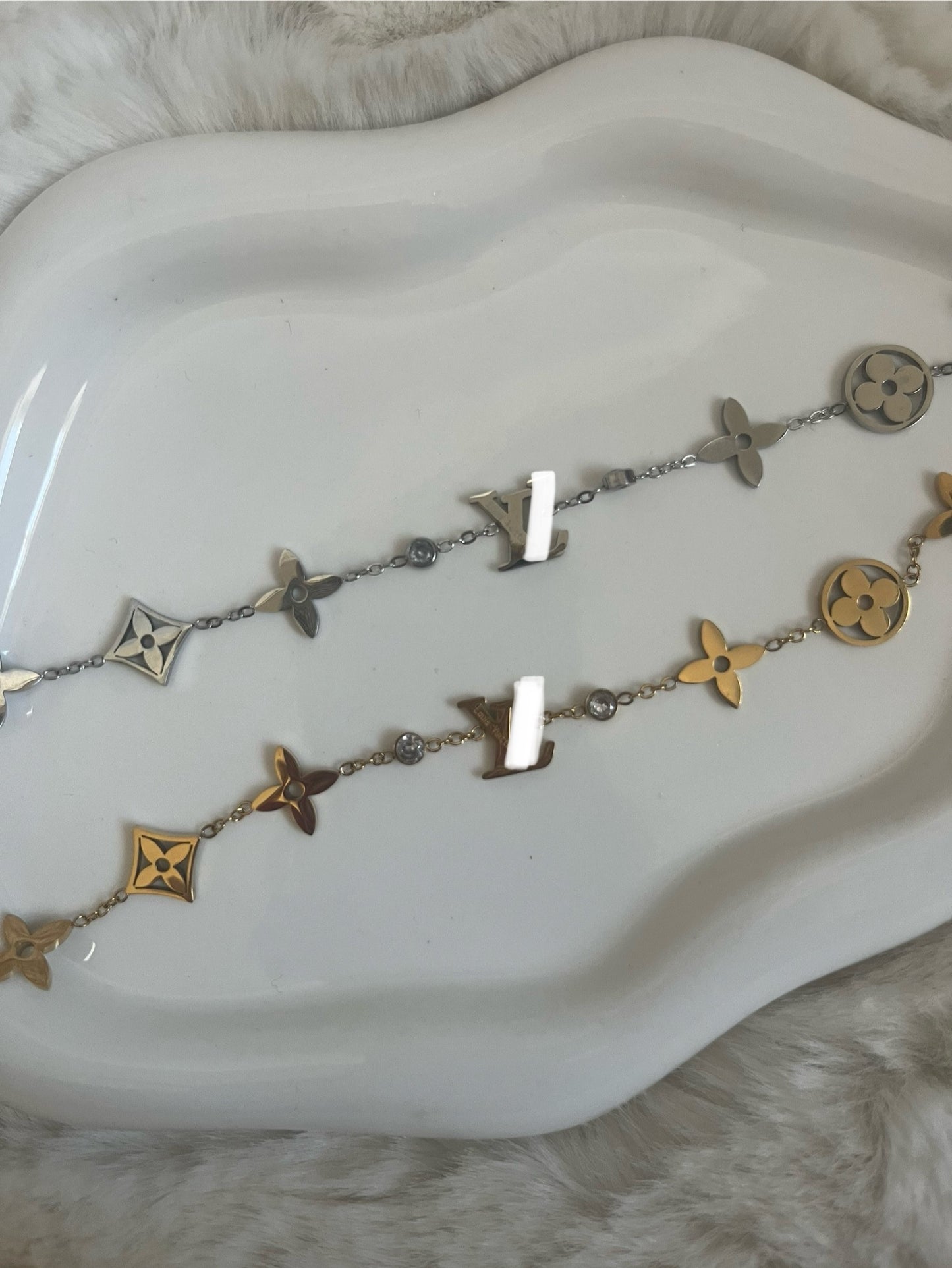 Gold or Silver Luvu Clover bracelet