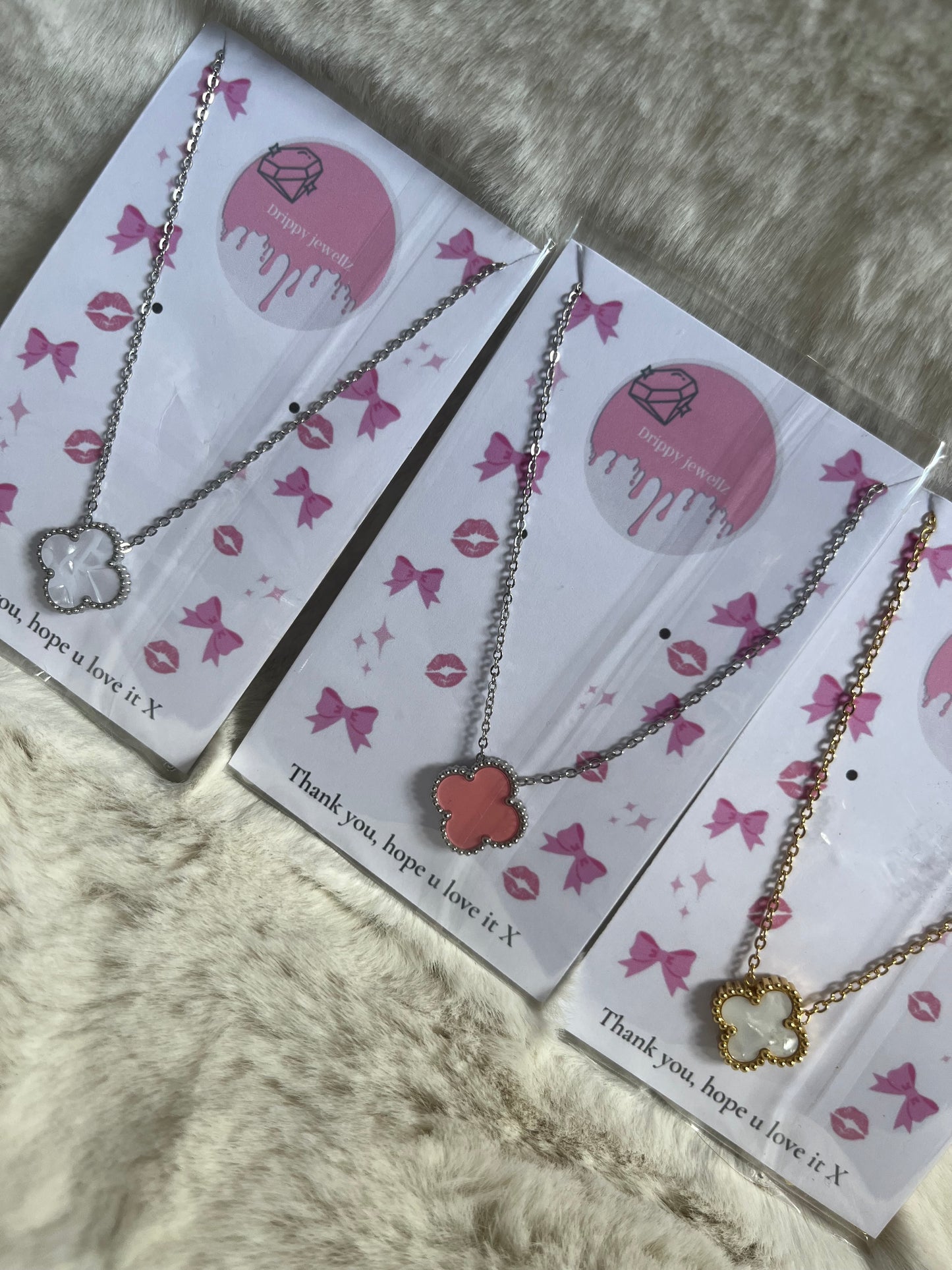 Silver or gold colour necklaces
