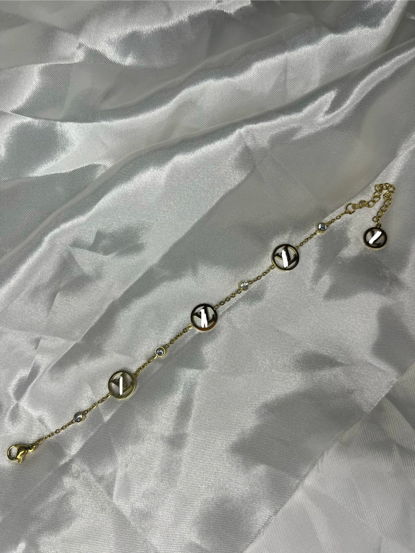 Gold all-round Luvu diamond bracelet