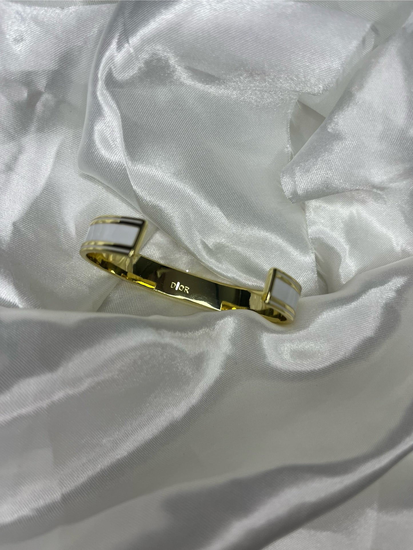 Gold white open star DD bangle