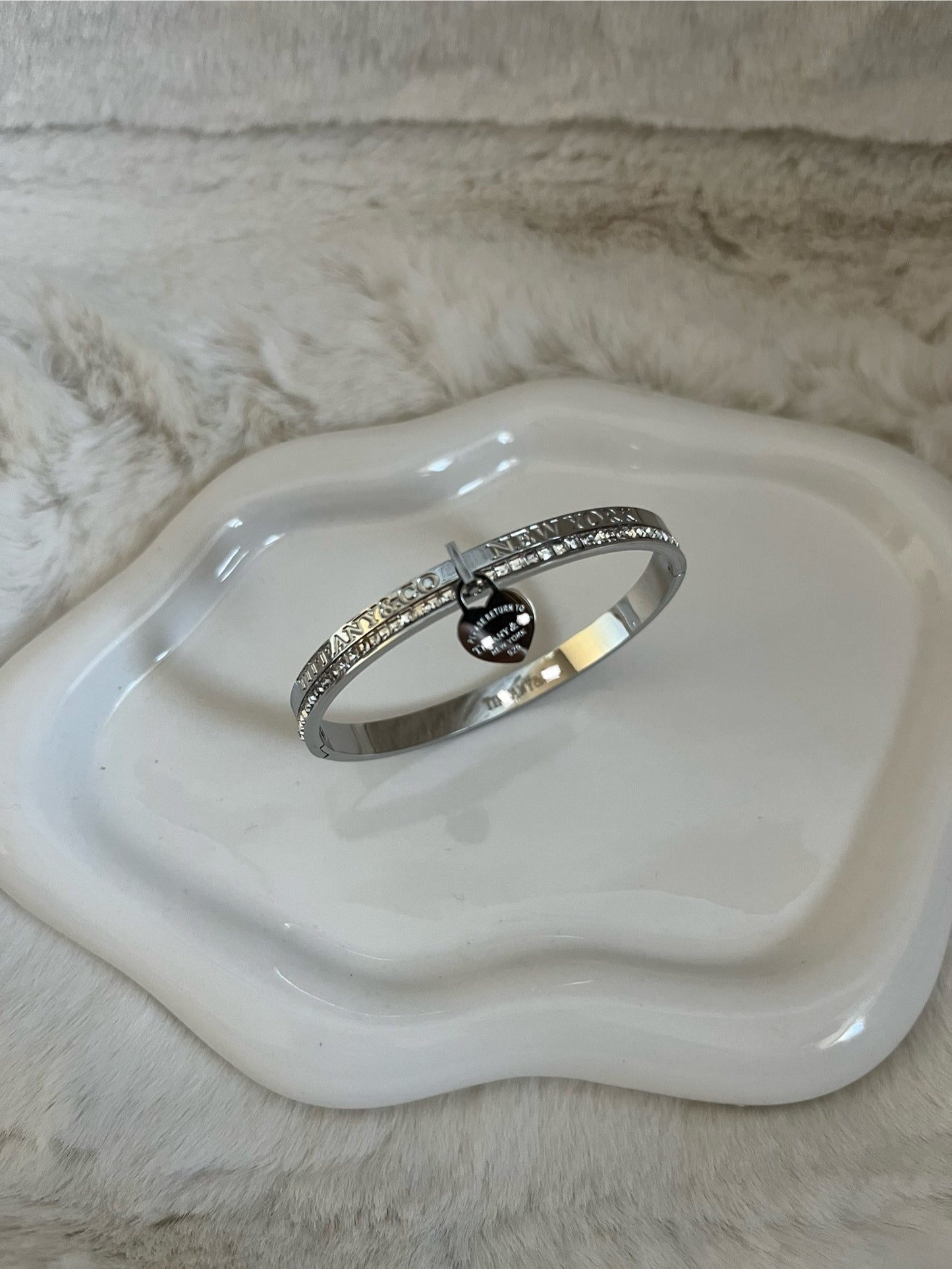 Silver diamanté Tiff heart c bangle