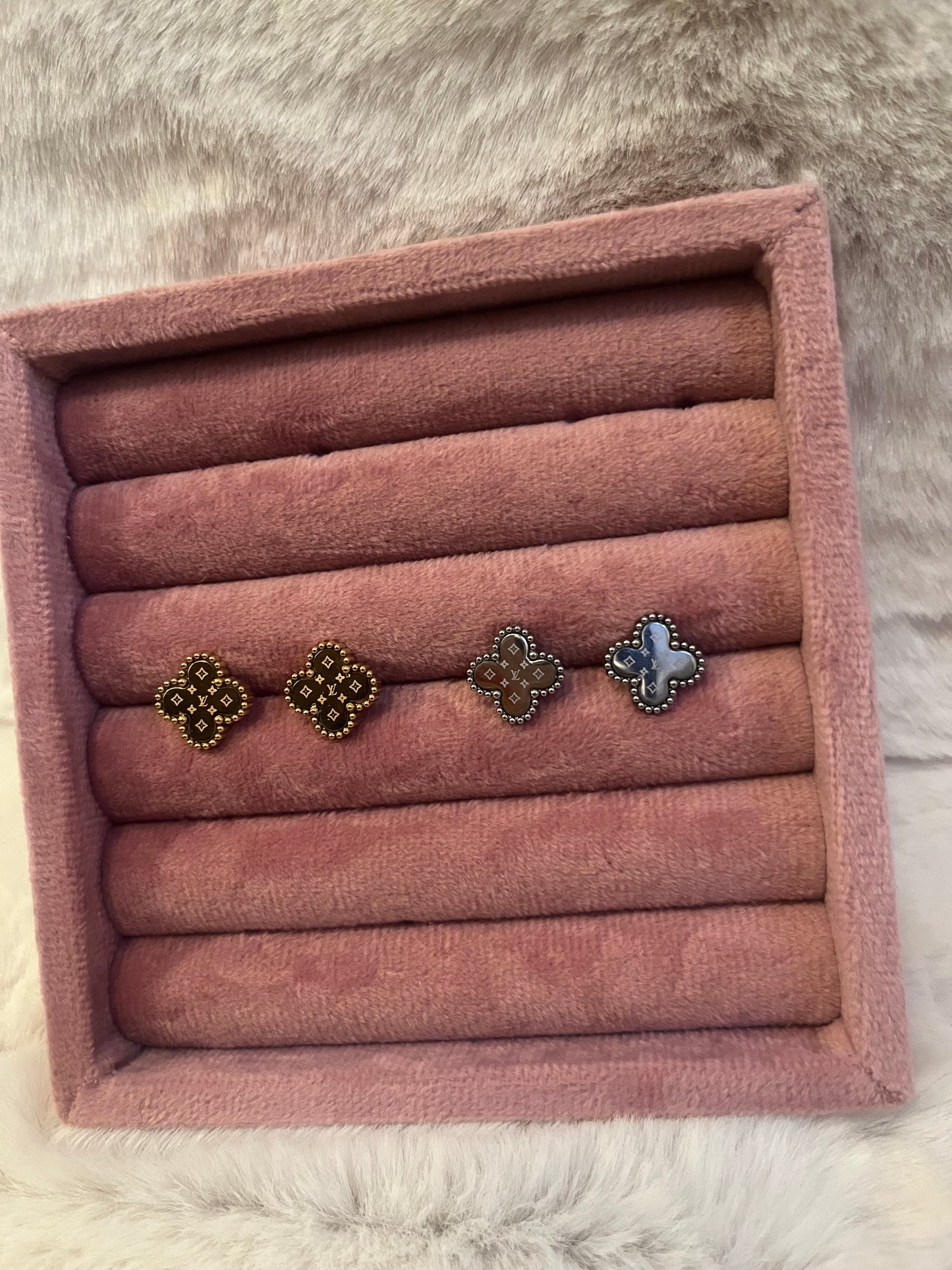 Gold or silver Luvu clover earrings