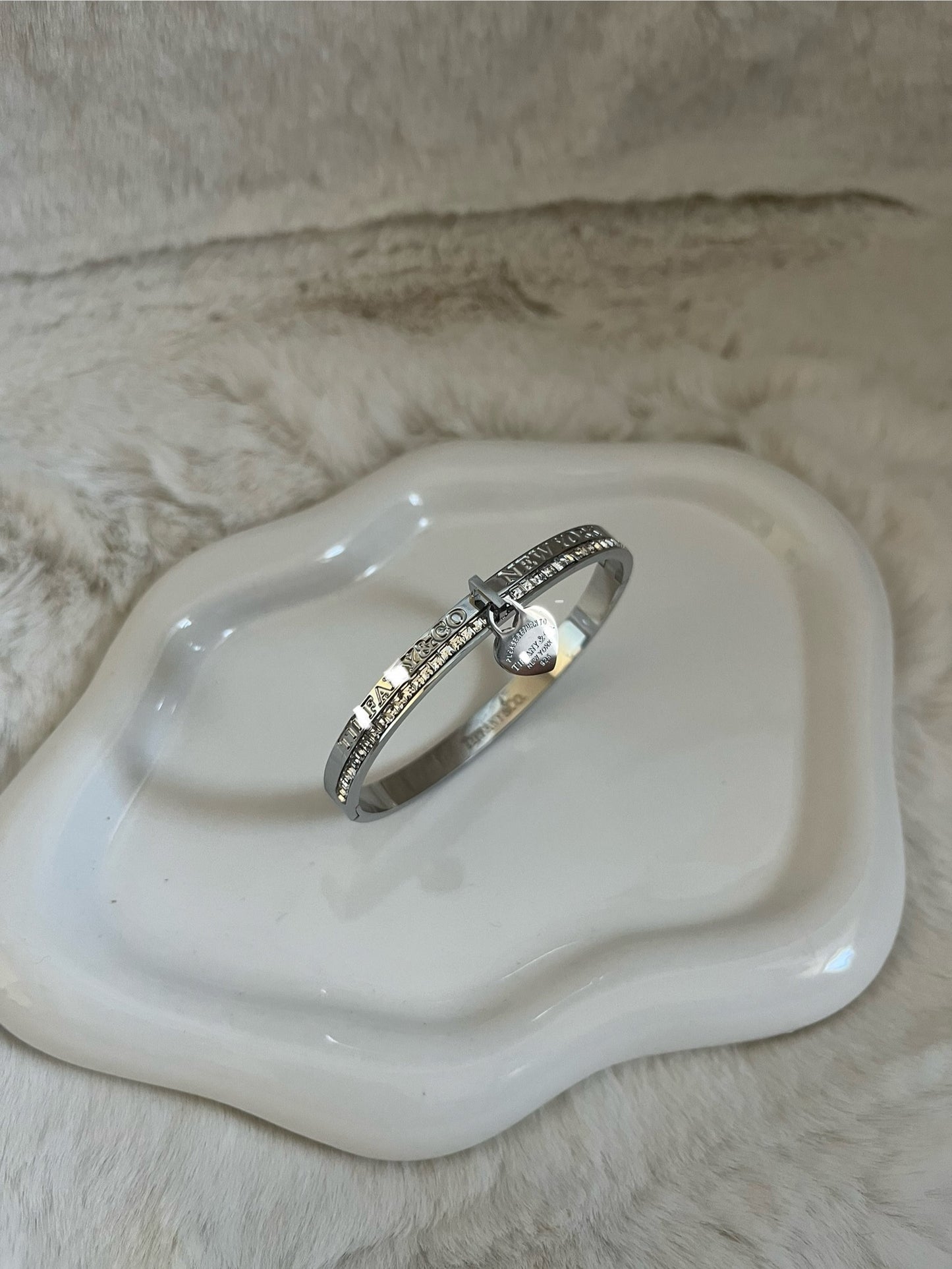Silver diamanté Tiff heart c bangle
