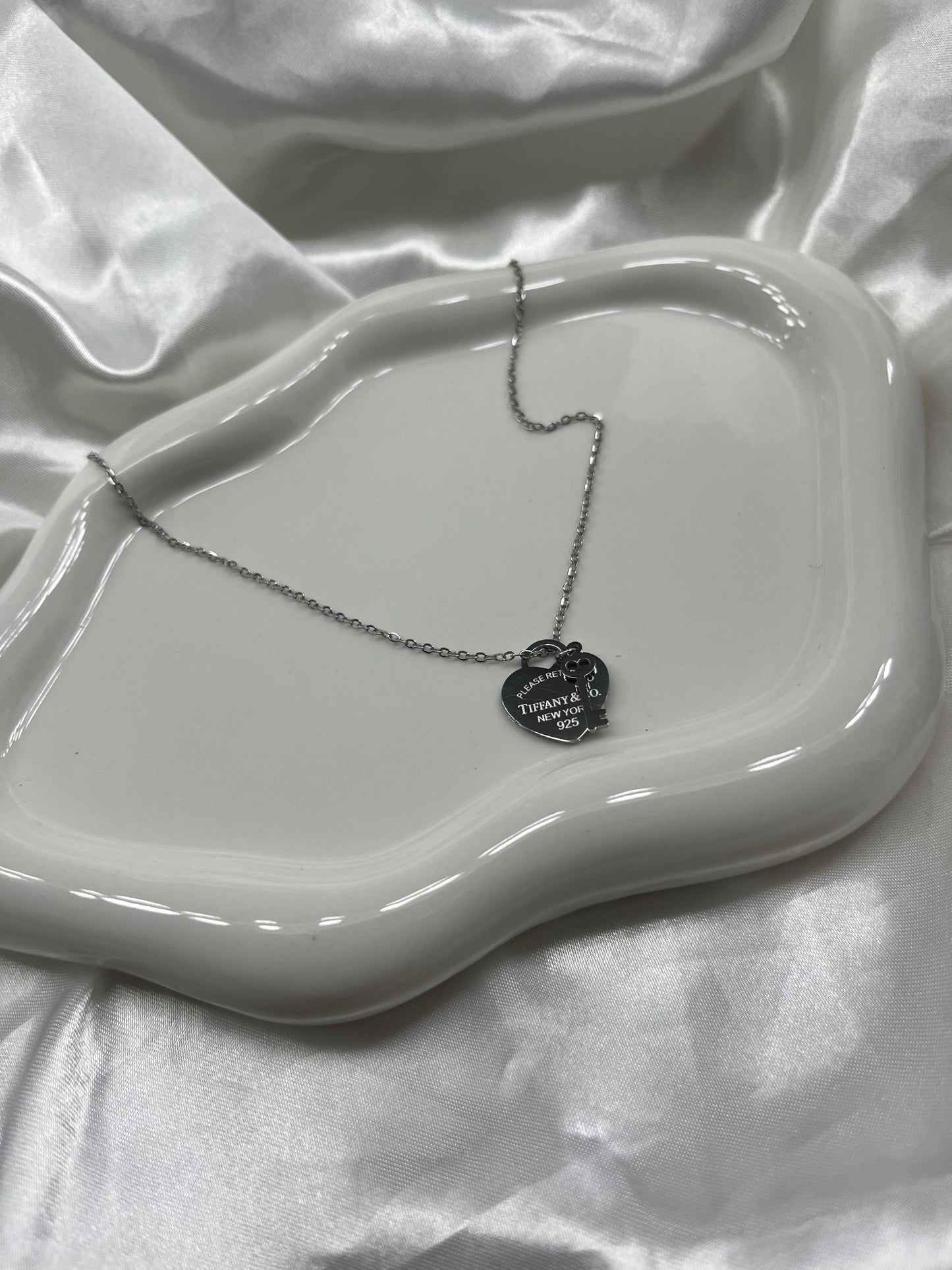 Silver heart keylock Tiff necklace