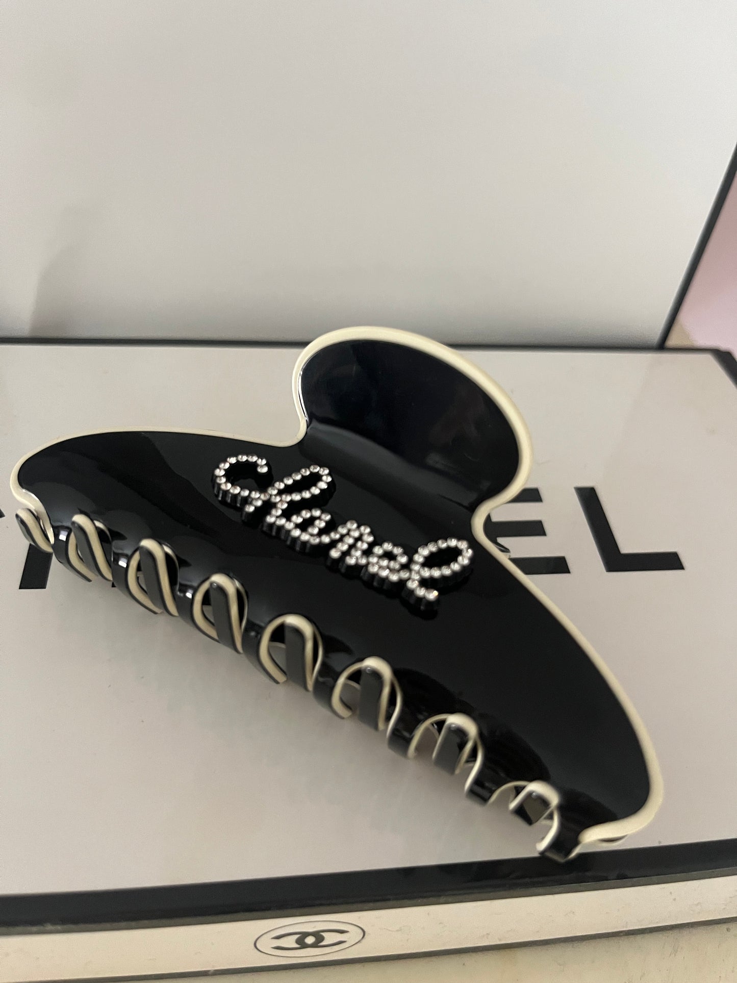 Dreamy black+white Cece diamanté hair claw clip