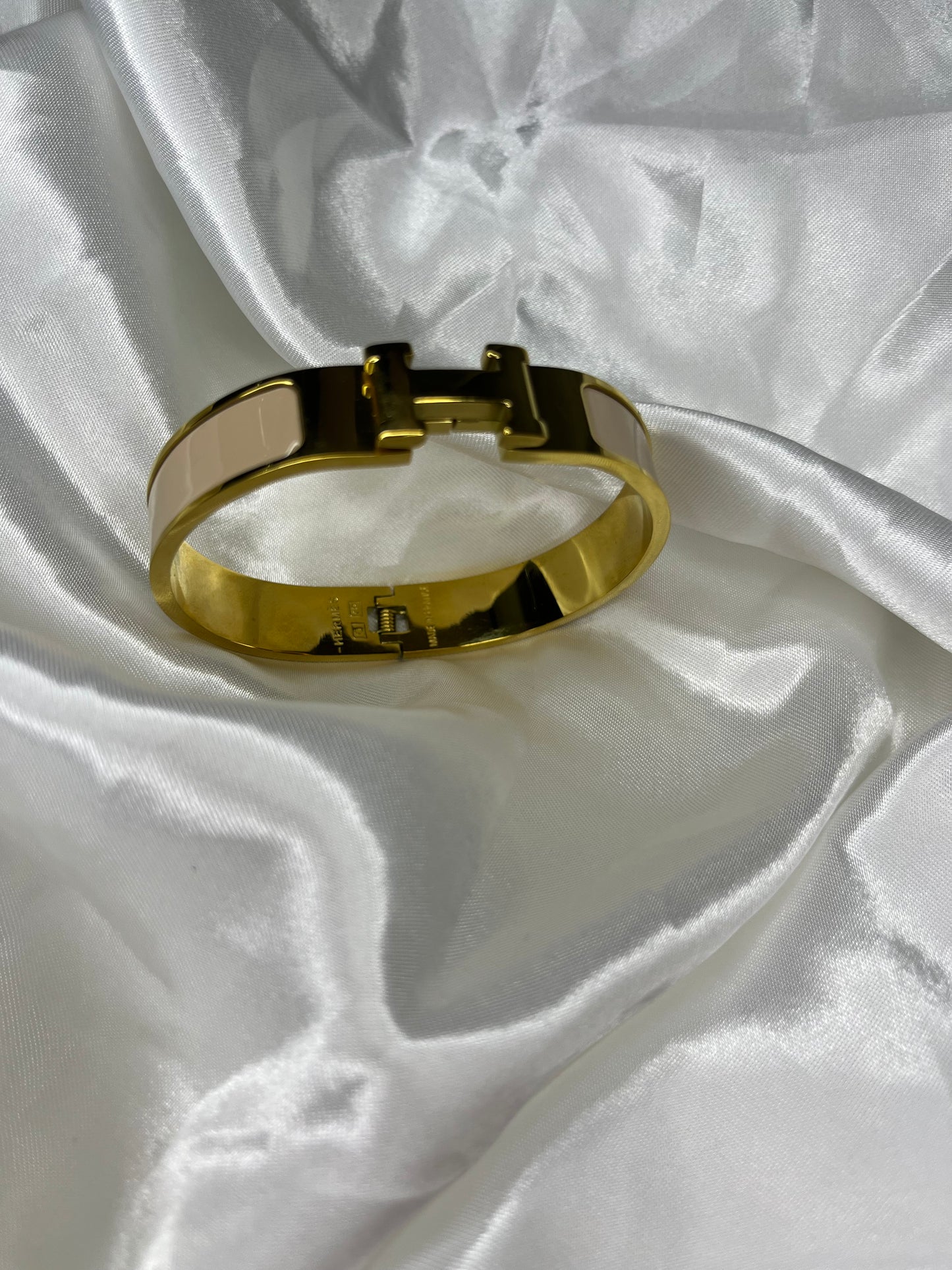 Gold nude letter H bangle
