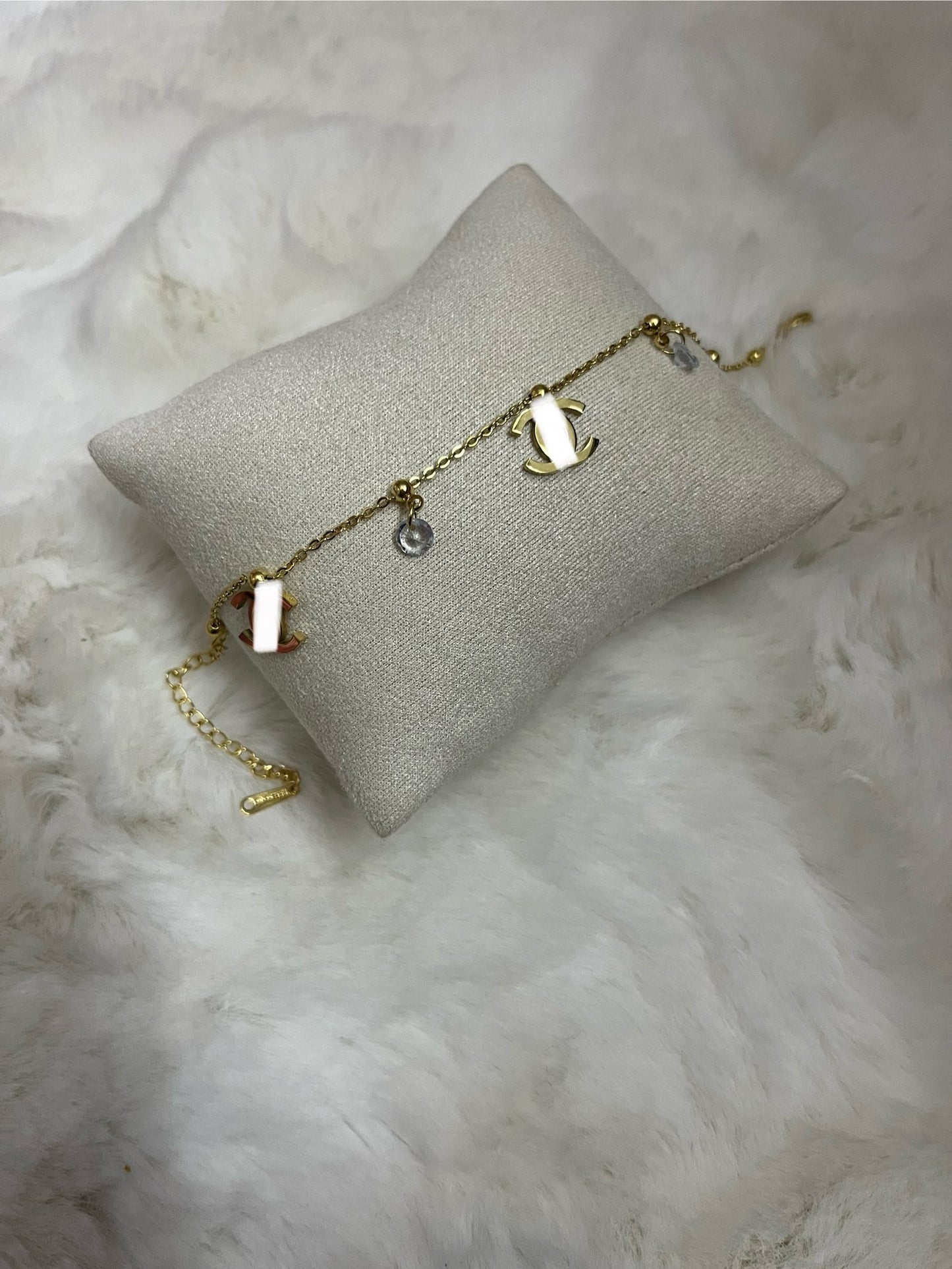 Gold dangle plain cece dainty bracelet