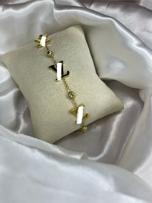 Gold luvu 3 diamond bracelet
