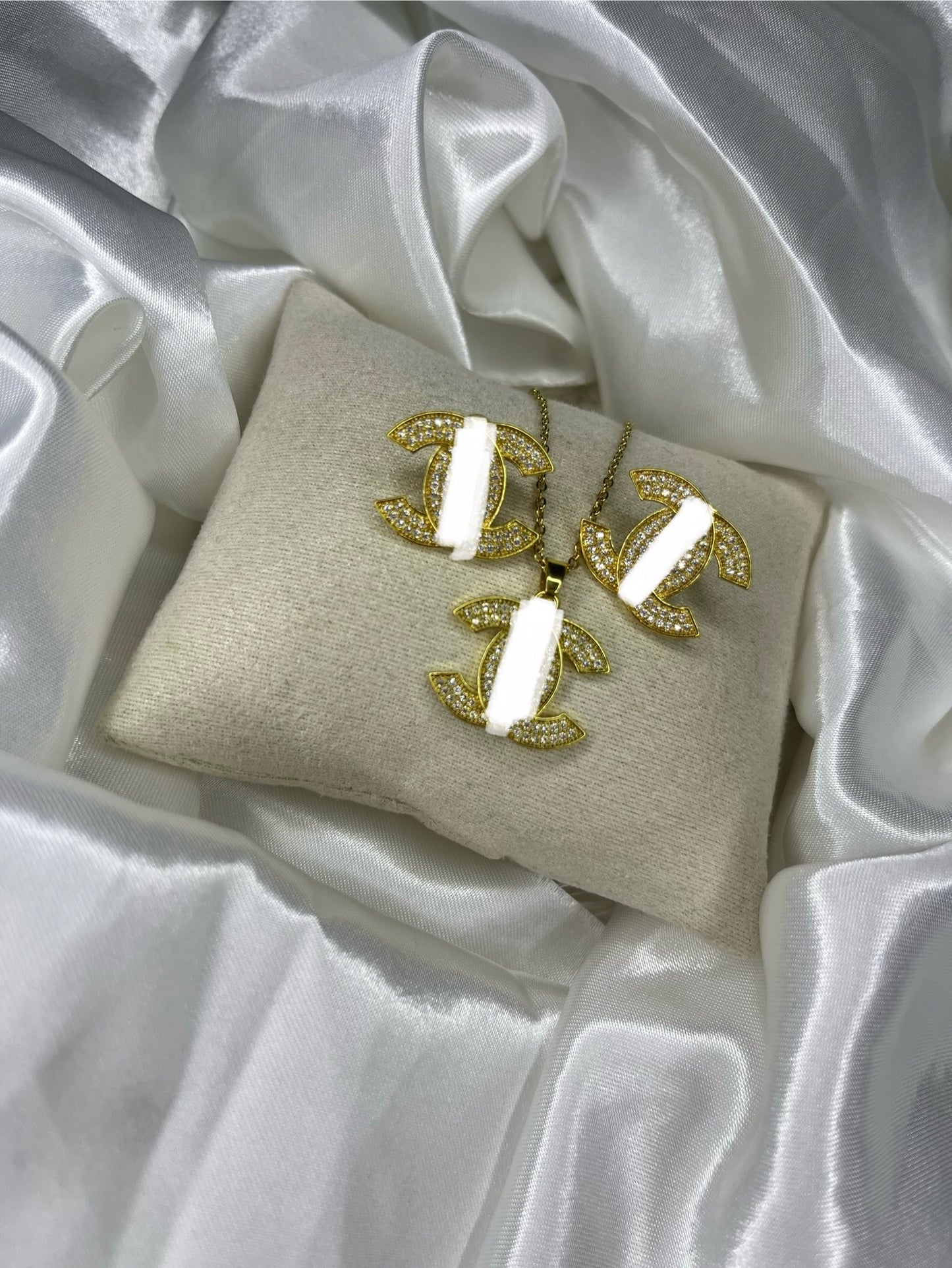 Gold diamanté Cece necklace & earrings set
