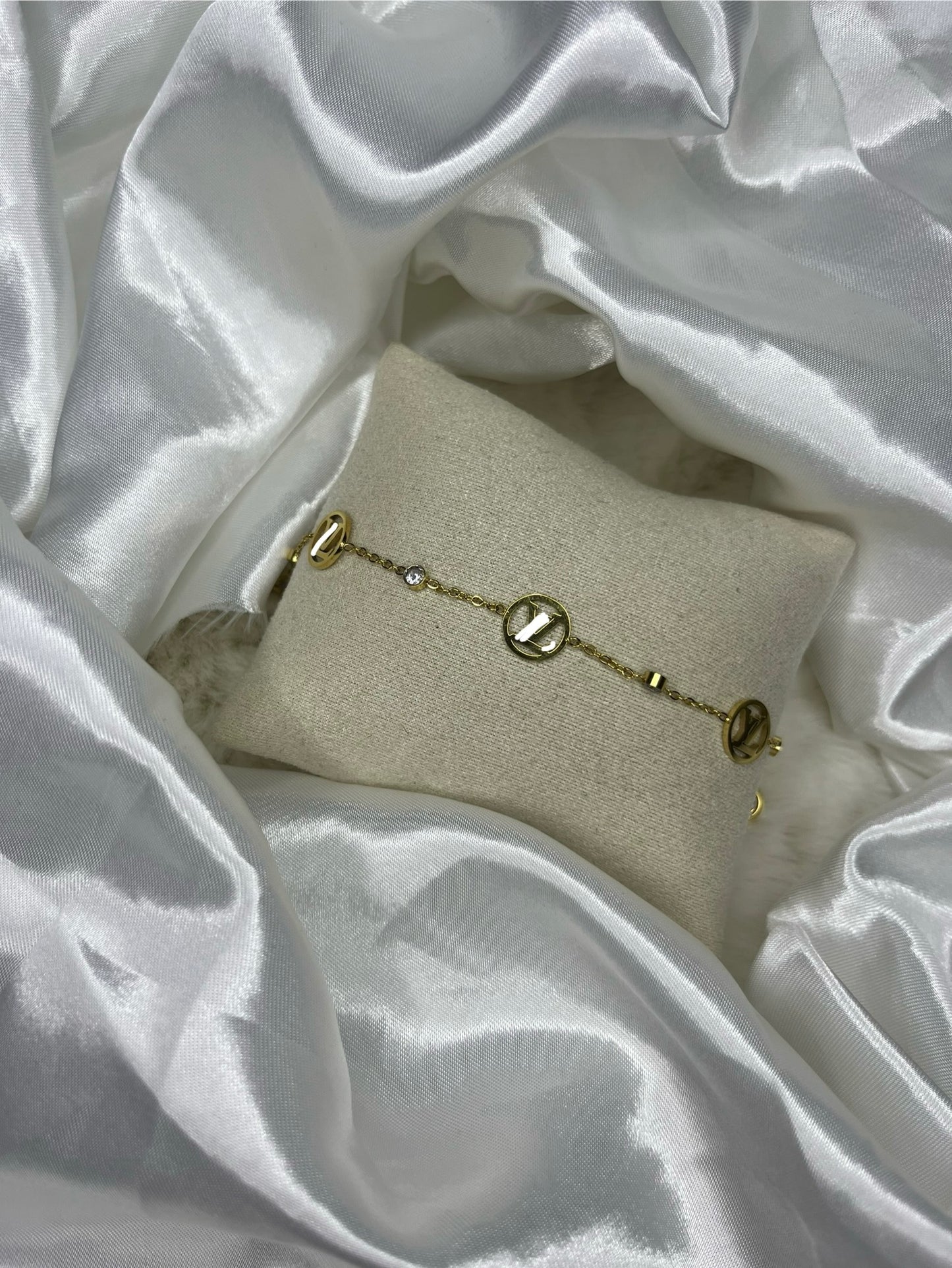 Gold all-round Luvu diamond bracelet