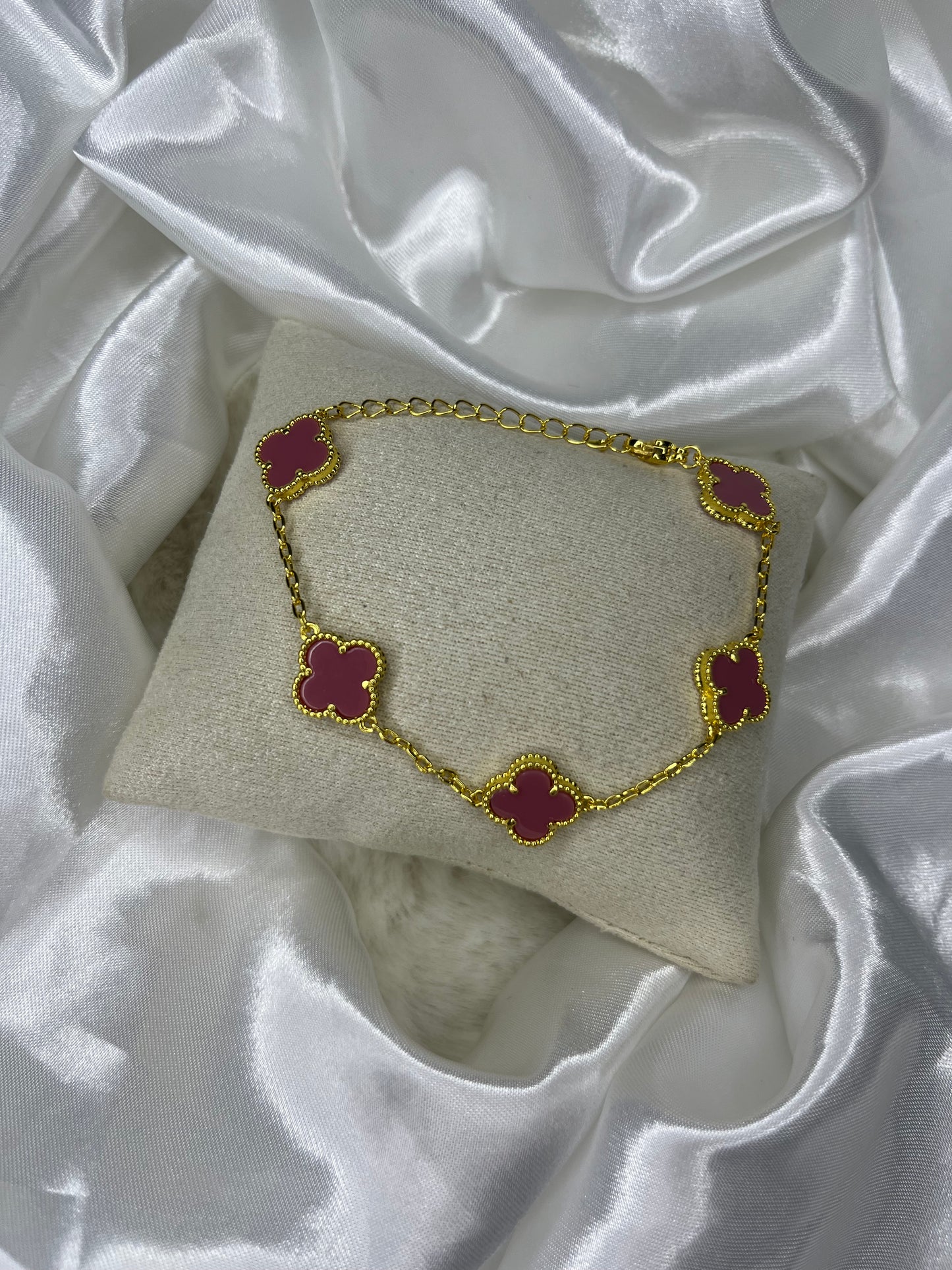 Gold pink or white clover bracelet
