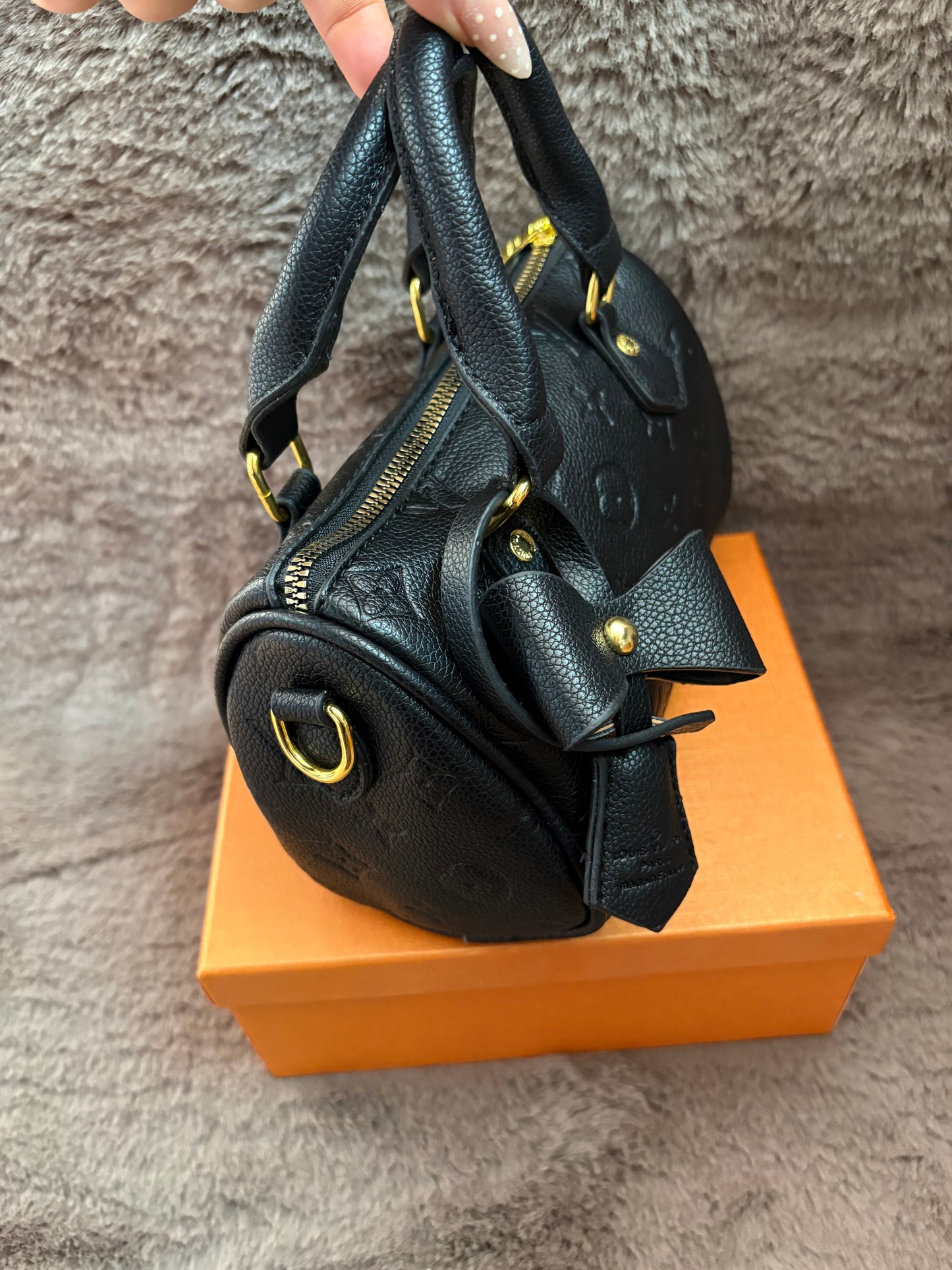 Gold black Luvu cross/handbag
