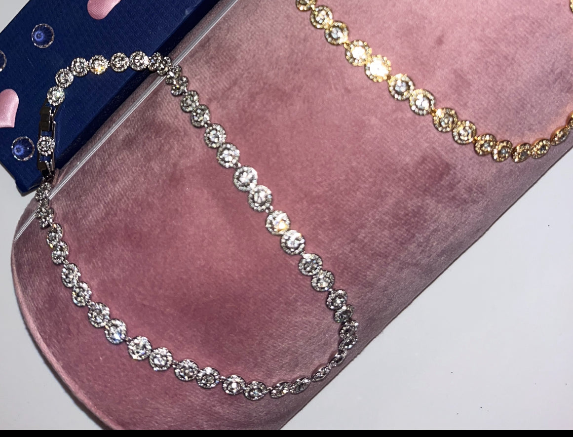 Gold or silver Angel tennis necklace