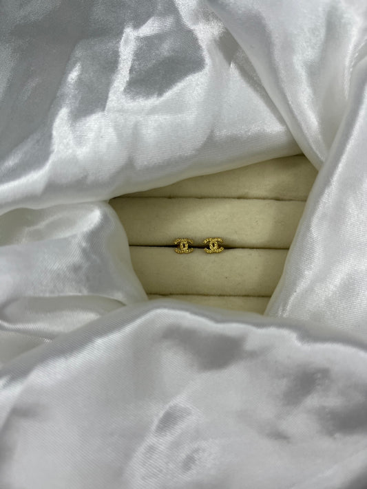 Mini gold glittery cece earrings