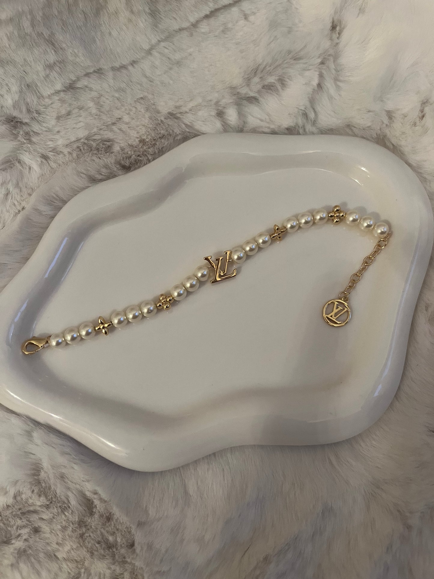 Gold Pearl Luvu clover bracelet